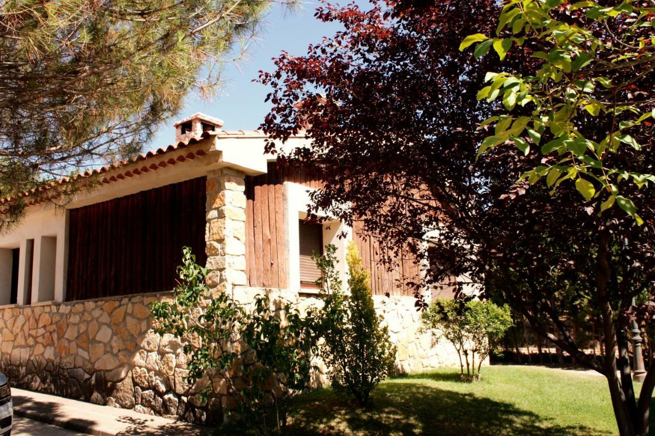 Aventura & Relax Cabanas Pena La Higuera Villalba de la Sierra Exterior foto